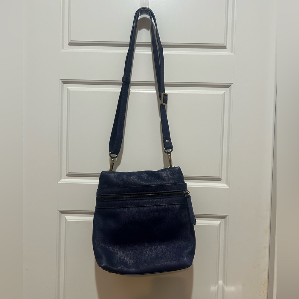 Sapahn Pepper convertible bag in navy blue!